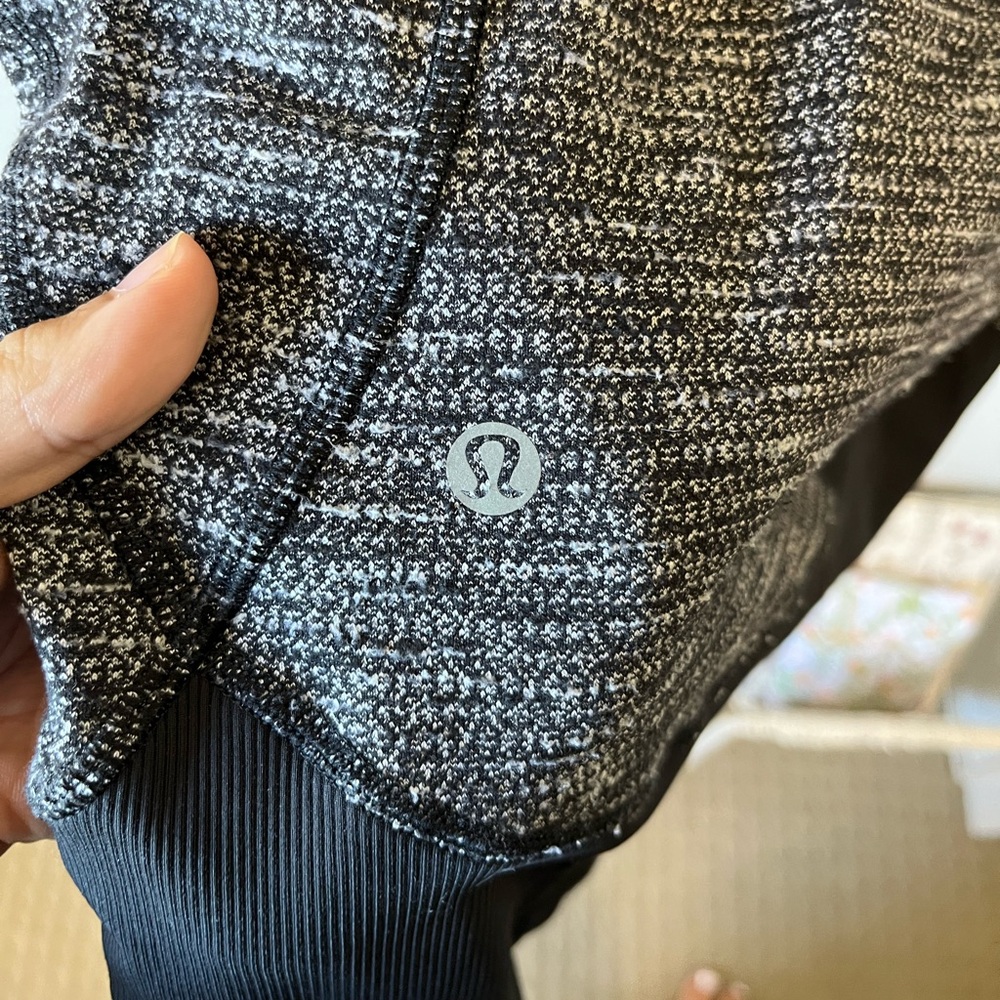 Lululemon Daily Practice Jacket! - Picture 4 of 6